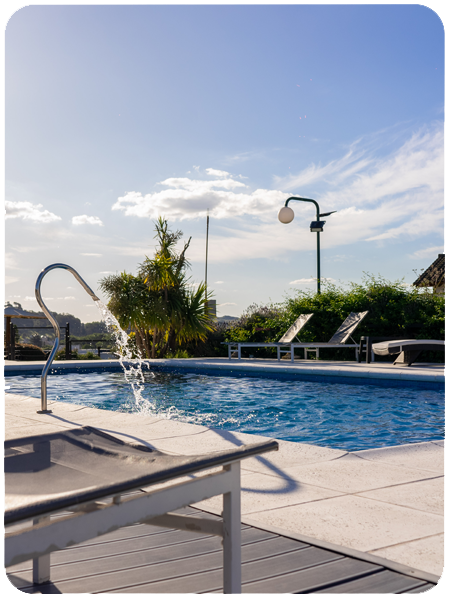 Piscina-exterior-servicios